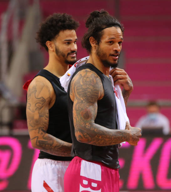 队配合打破 队配合打破