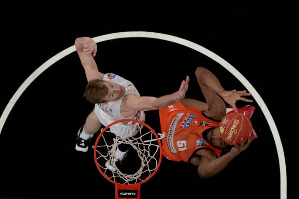 突破密集防 突破密集防