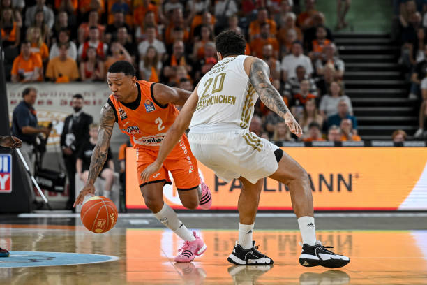 1年某欧洲 1年某欧洲